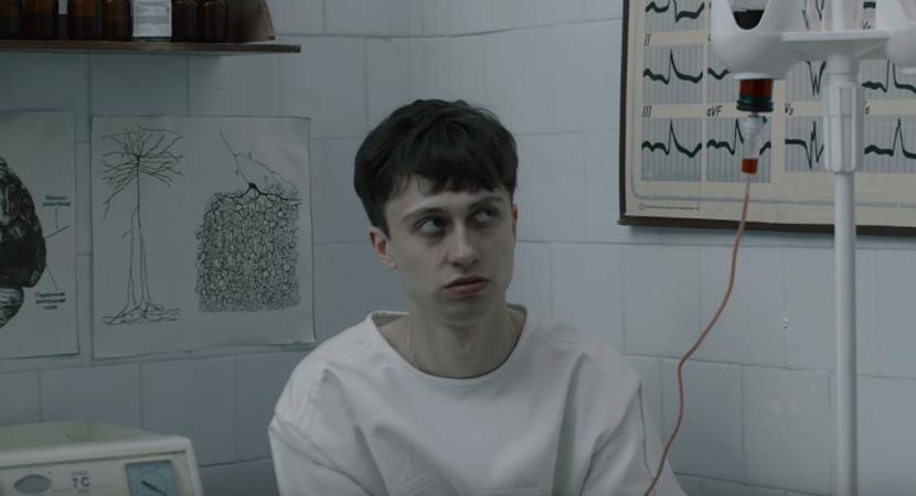 Кадр из клипа на трек "Кащенко"