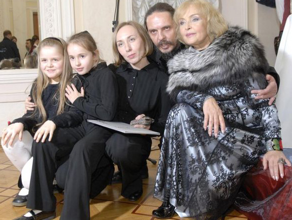 Ада Роговцева с дочерью и сыном