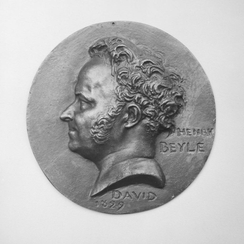 медальон с профилем Стендаля