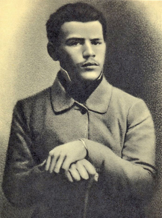 Портрет молодого Толстого